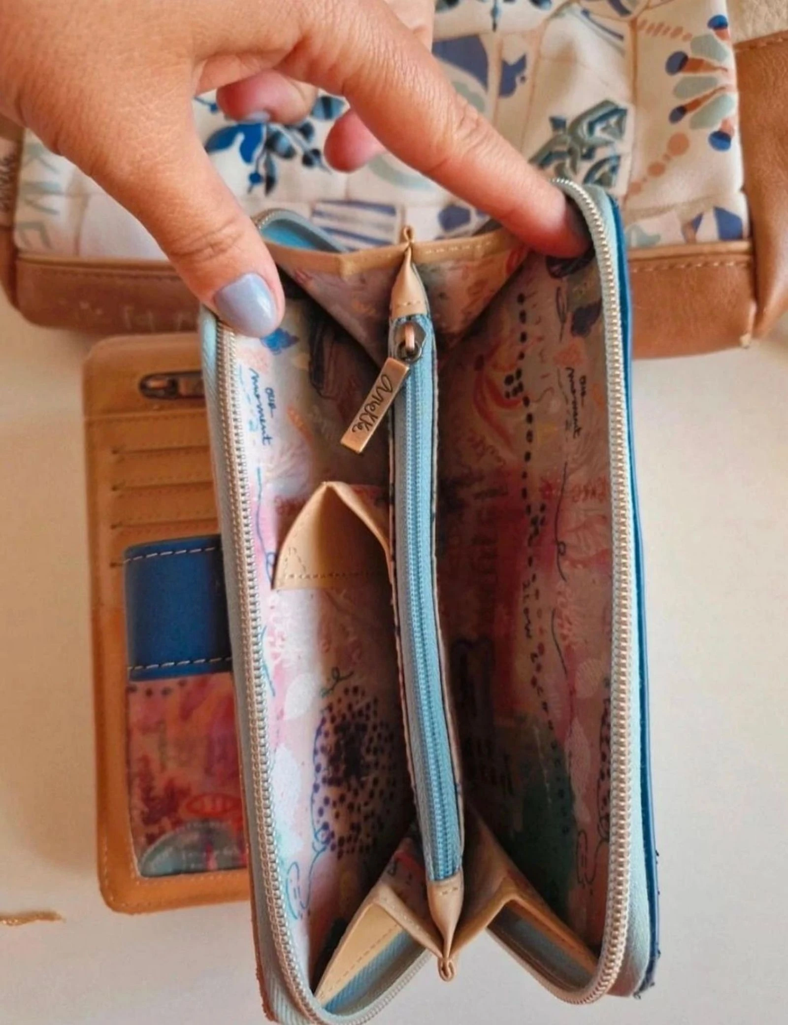 🌟 Conjunto Anekke Mediterranean Sunrise – Mochila + Cartera 🌟 – photo 15